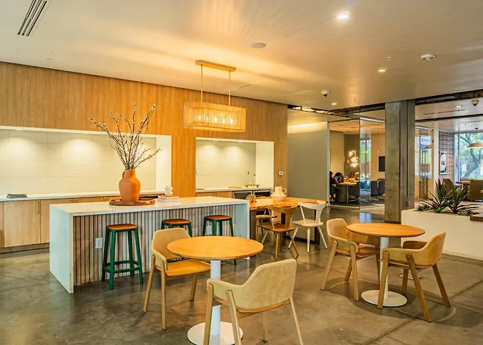 Urban Oasis In Dt W Pool Gym And Parking * Phoenix
